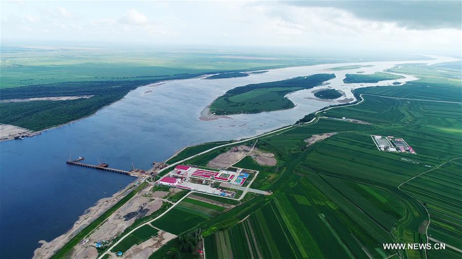 الصورة: جسر هيلونغجيانغ الصيني الروسي على قيد البناء 