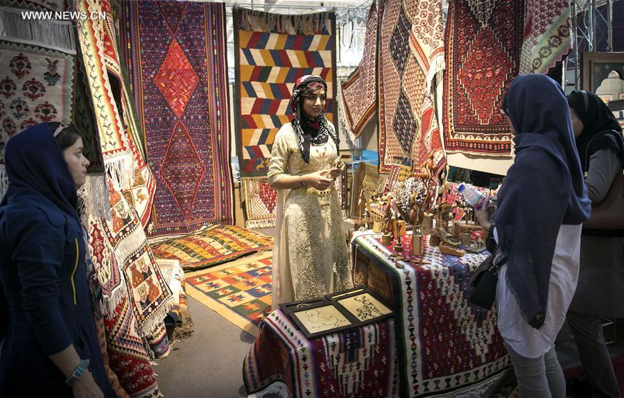 الصورة: افتتاح المعرض الوطني للصناعات اليدوية في دورته الـ 28 في طهران