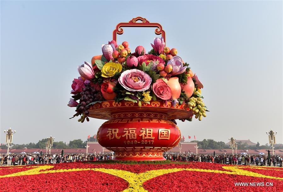 الصورة: بكين تستقبل أكثر من 12 مليون سائح خلال عطلة العيد الوطني 