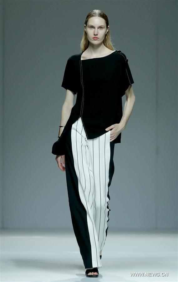 الصورة: أسبوع بكين الدولي للأزياء 