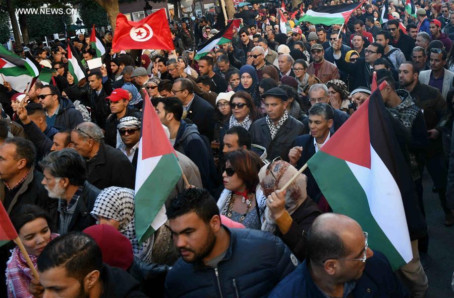 الصورة: تظاهرات في تونس ضد قرار ترامب بالاعتراف بالقدس عاصمة لإسرائيل