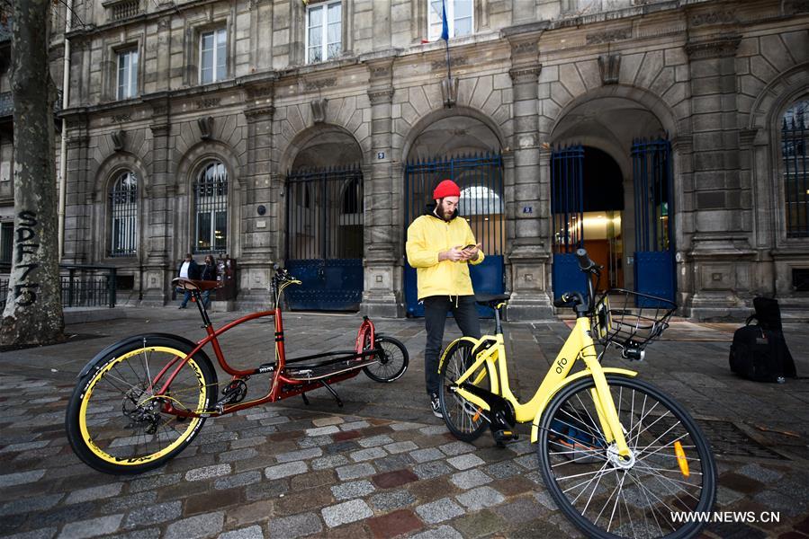 （新华视界）（2）法国巴黎：OFO“小黄车”助力市民绿色出行