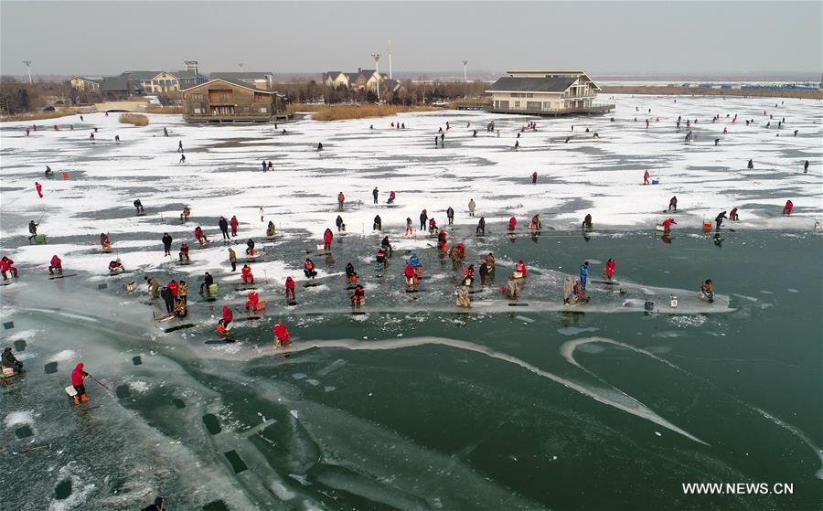 الصورة: مهرجان الصيد الجليدي في شمالي الصين