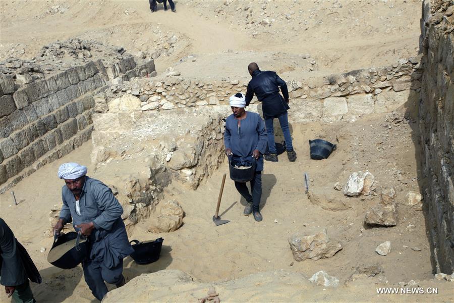 الصورة: اكتشاف مقبرة أثرية عمرها 4400 عام في مصر