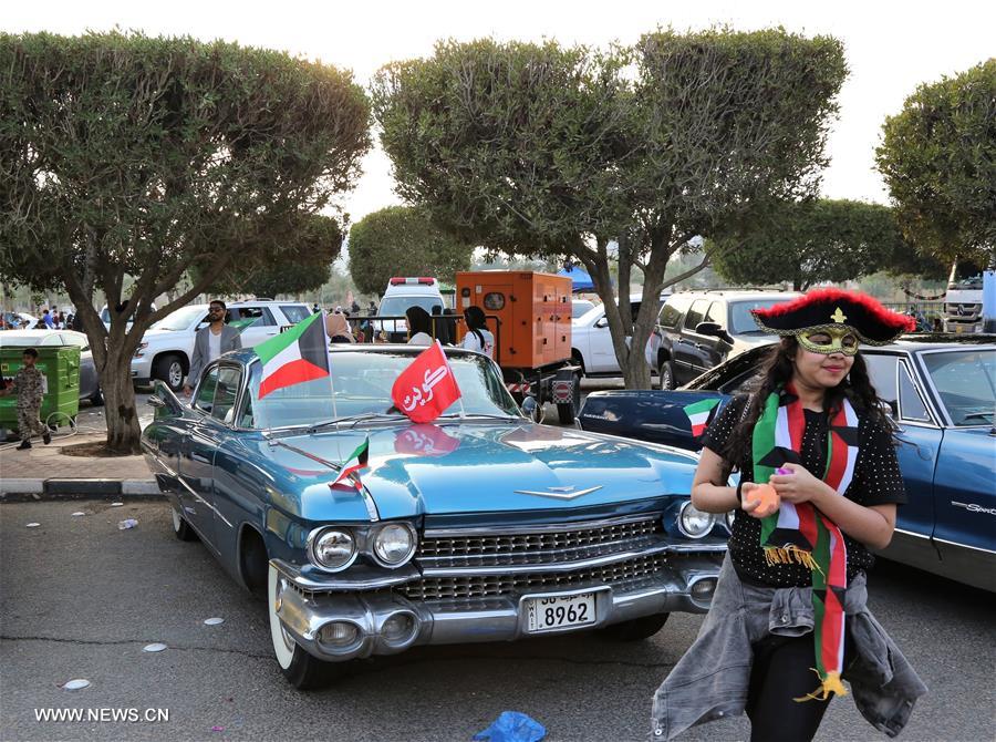 الصورة: الكويت تحتفل بعيدها الوطني الـ 57