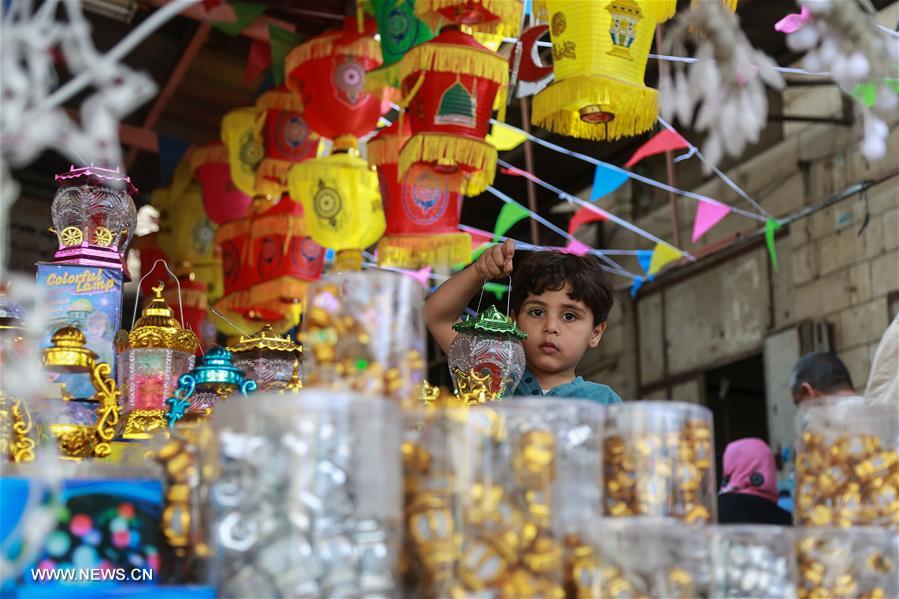 الصورة: استعدادات رمضان في غزة