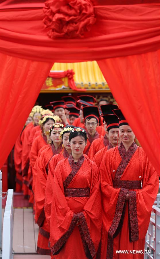 #CHINA-JIANGSU-HUAI'AN-GROUP WEDDING (CN)