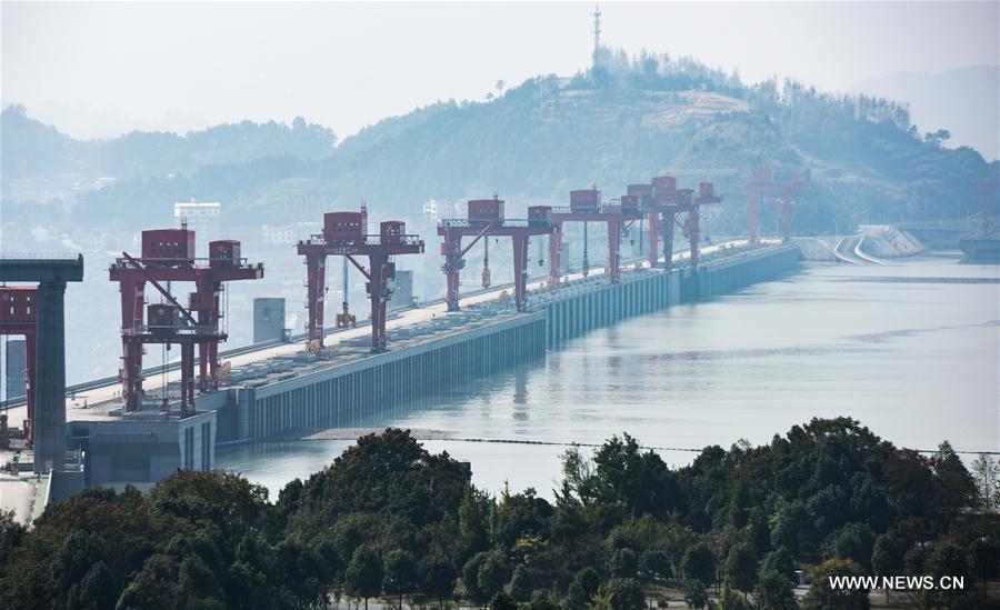 الصورة : نجاح تجربة تخزين المياه بارتفاع 175 مترا في مشروع المضائق الثلاثة الصيني