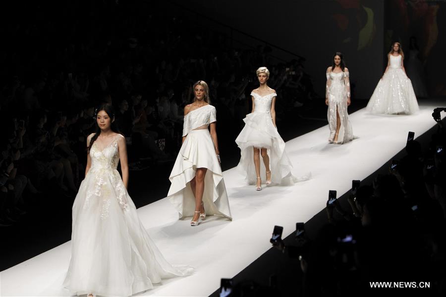 الصورة: أسبوع الموضة في شانغهاي