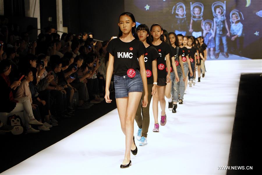 الصورة: أسبوع الموضة في شانغهاي