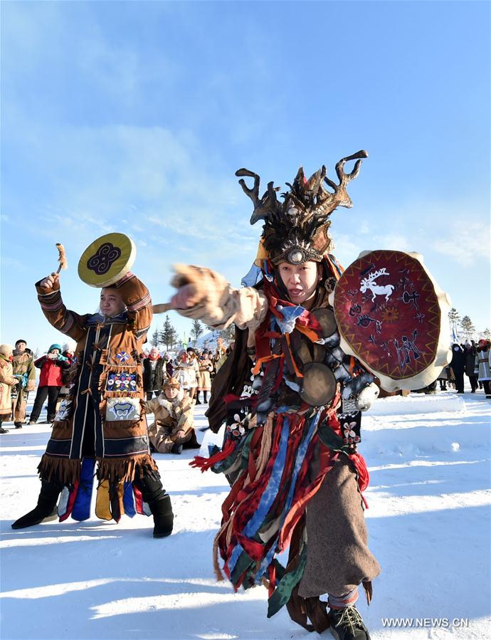  الصورة: افتتاح المهرجان الثلجي والجليدي في شمالي الصين 
