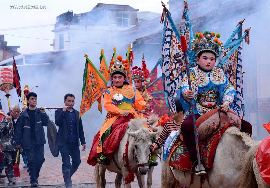 الصورة: مهرجان شعبي تقليدي في جنوب شرقي الصين