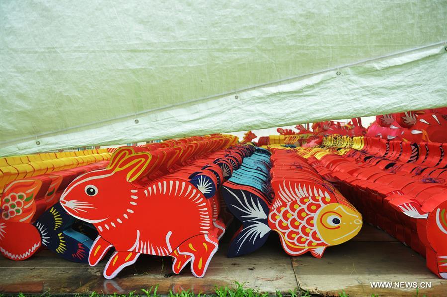 SINGAPORE-MID-AUTUMN DAY-LANTERNS