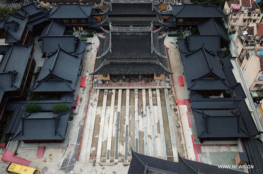 （社会）（4）上海玉佛禅寺百年古建筑大雄宝殿开始平移