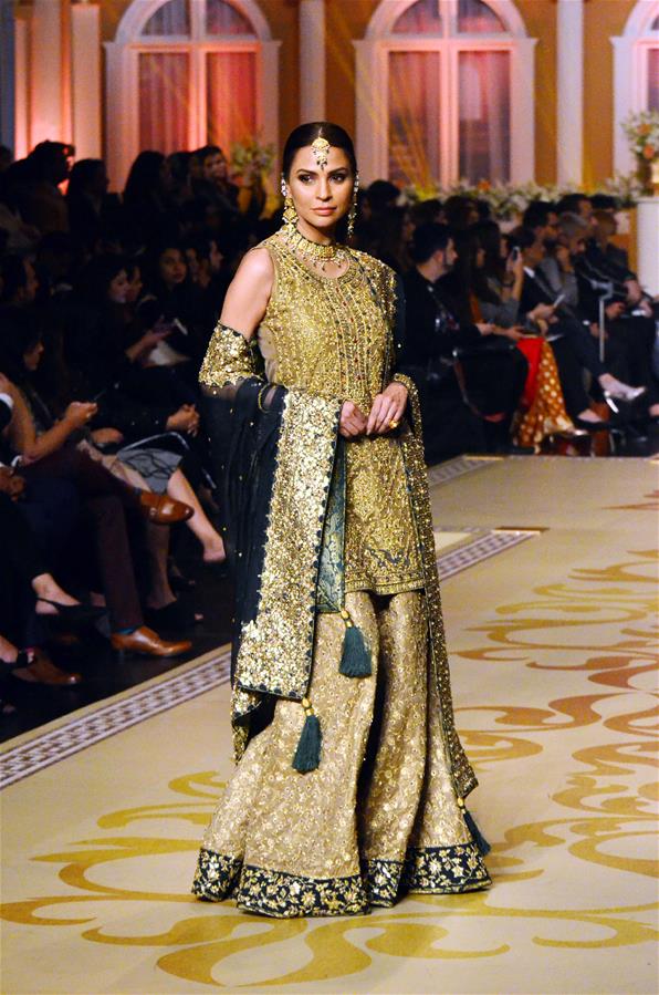 PAKISTAN-LAHORE-FASHION WEEK