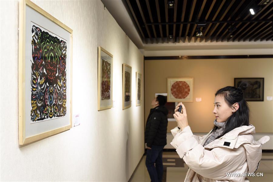 #（文化）（1）内蒙古举办首届青少年剪纸作品展