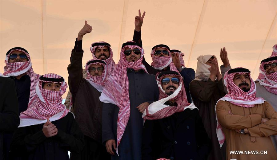 الصورة: 300 ألف زائر يحضرون "مهرجان الملك عبد العزيز للإبل" بالرياض