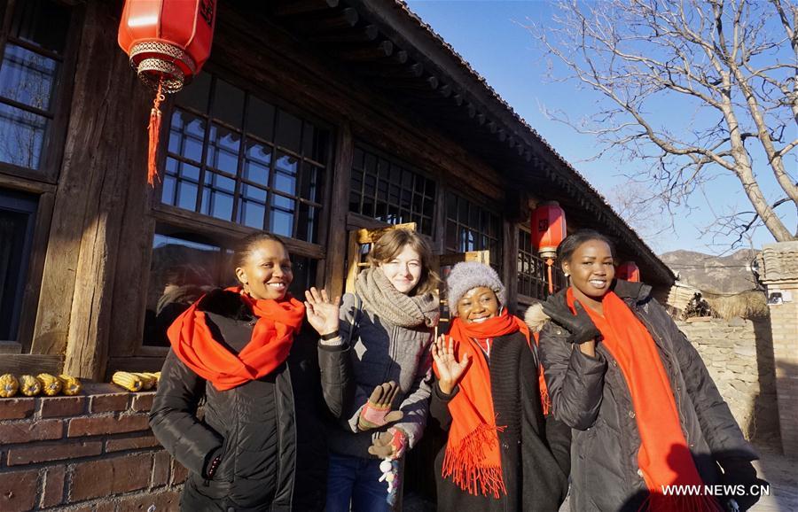 CHINA-BEIJING-FOREIGNERS-SPRING FESTIVAL (CN)
