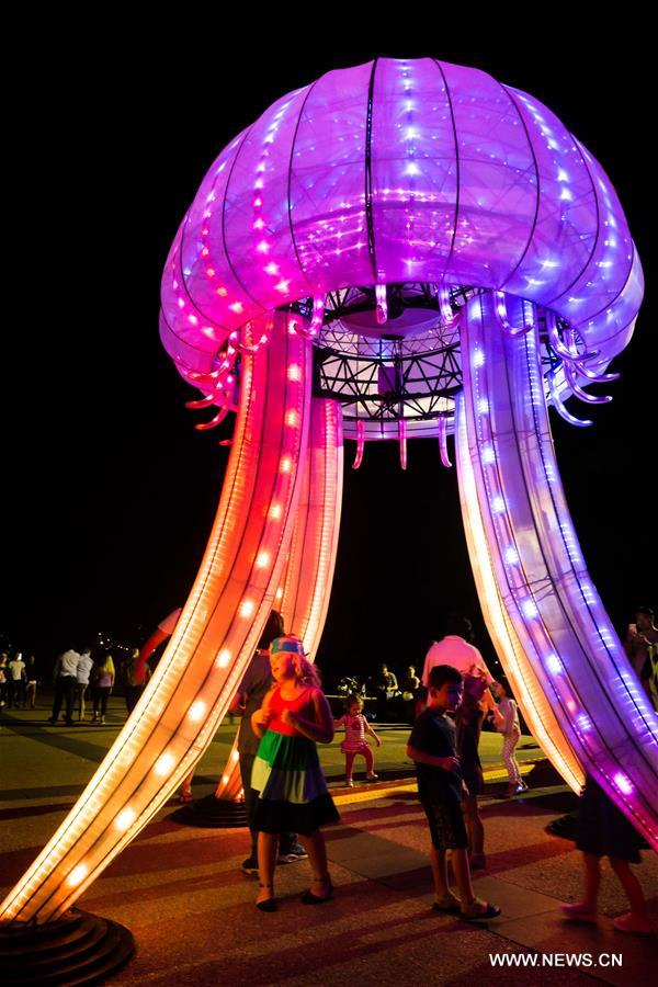 （国际）（1）&ldquo;点亮堪培拉&rdquo;灯光秀璀璨开幕