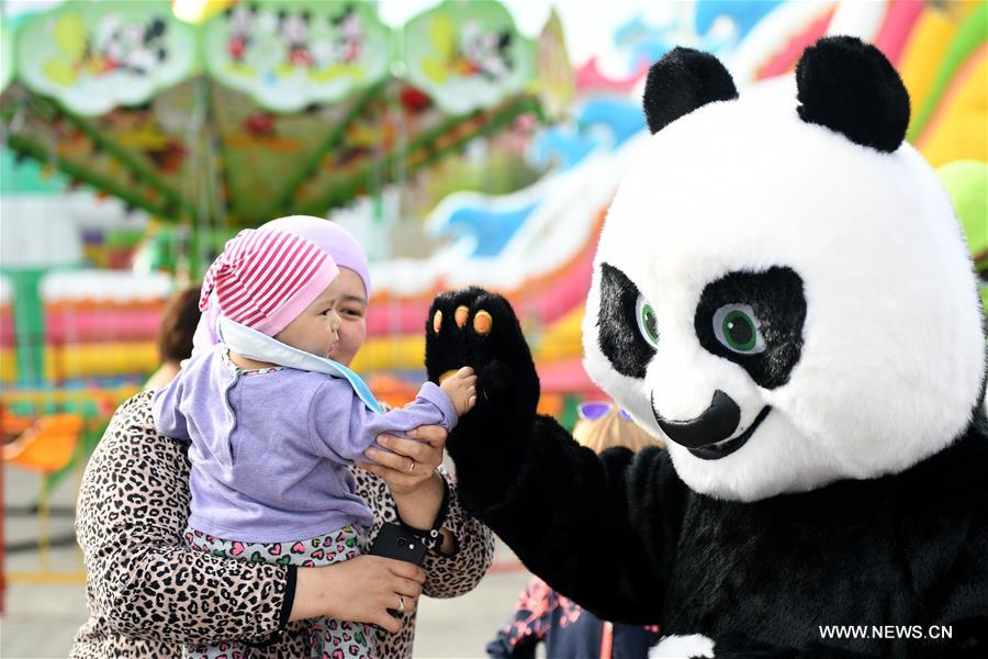 （国际）（1）“熊猫”来了