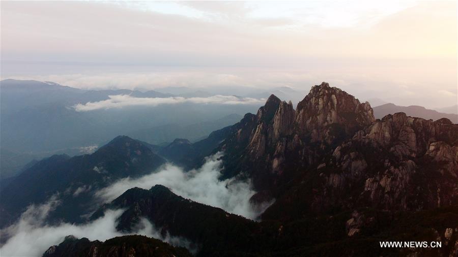 الصورة: "بحر السحاب" على جبل هوانغشان