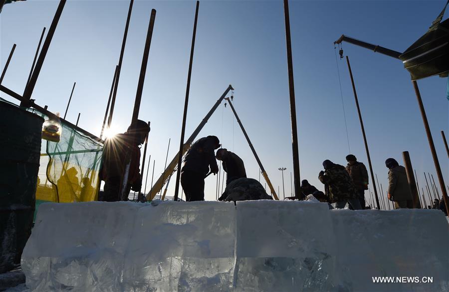  الصورة: بناء الحديقة الدولية للجليد والثلوج شمال شرقي الصين