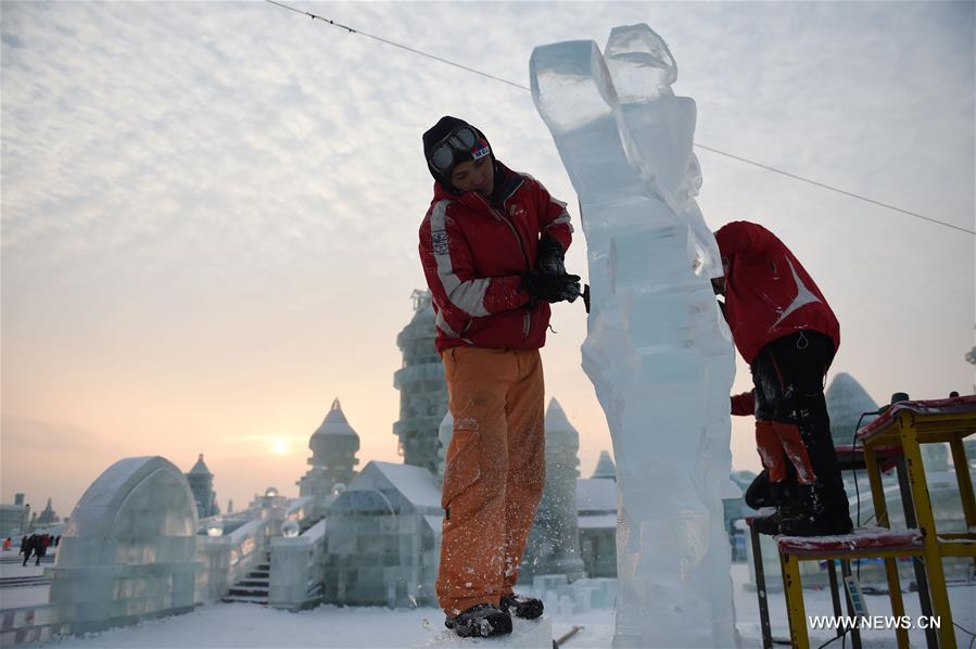 الصورة: مسابقة النقوش الجليدية الدولية في شمال شرقي الصين