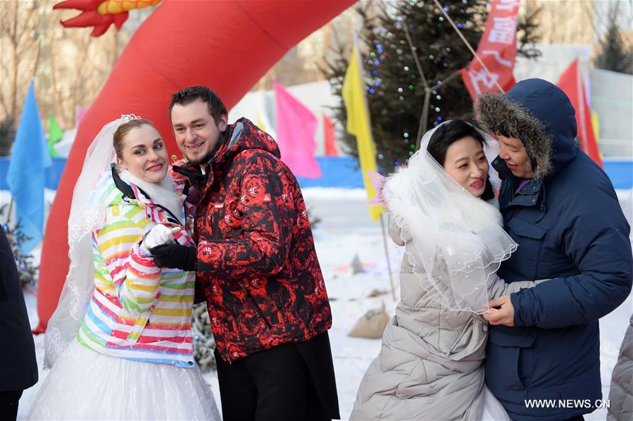 الصورة: حفل زفاف جماعي دولي في شمال شرقي الصين
