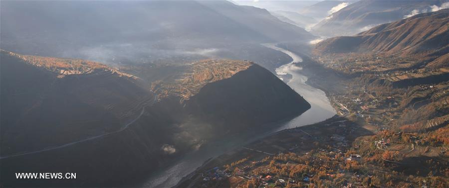الصورة: منظر خلاب لوادي داجينتشوان بمقاطعة شيتشوان 