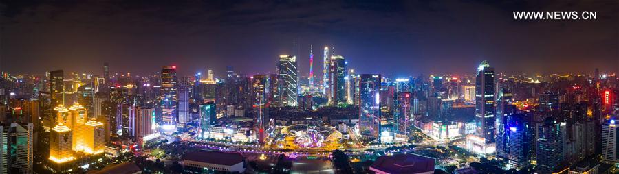 （经济）（2）广州：灯海花城向世界展示“财富美”