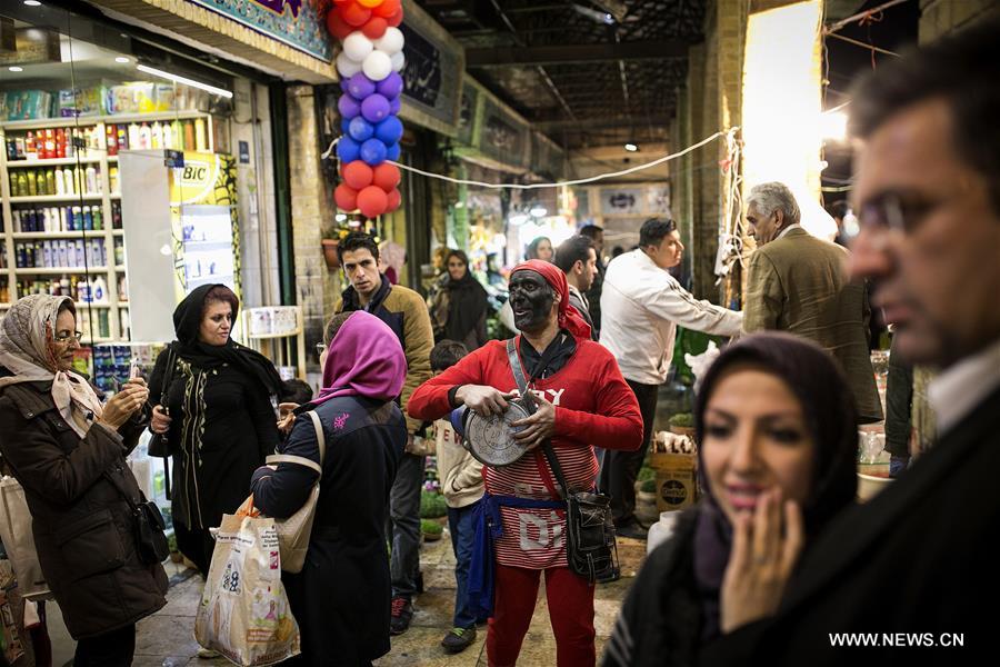 الصورة: إيران تحتفل بالعام الفارسي الجديد "النيروز"