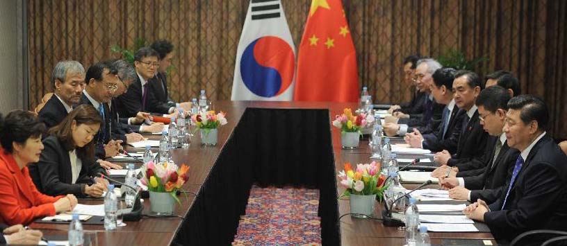 الرئيس الصيني ورئيسة كوريا الجنوبية يبحثان التعاون الثنائي والوضع في شبه الجزيرة الكورية