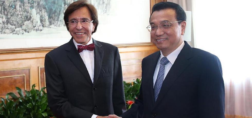 رئيس مجلس الدولة الصيني يجتمع مع رئيس الوزراء البلجيكي