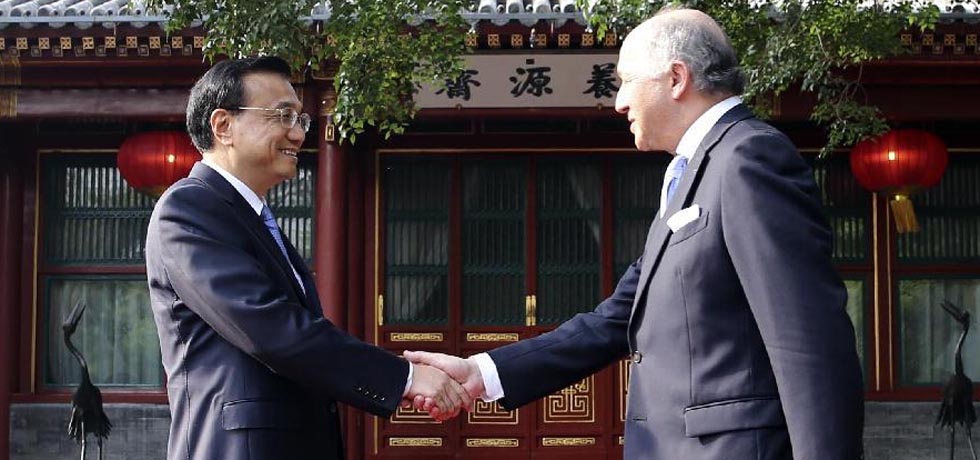 رئيس مجلس الدولة الصين يجتمع مع وزير الخارجية الفرنسي لبحث تعزيز التعاون