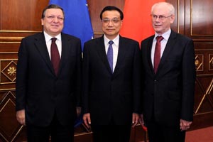 رئيس مجلس الدولة الصيني لي كه تشيانغ يزور ألمانيا وروسيا وإيطانيا ويحضر اجتماع قيمة آسيا-أوروبا
