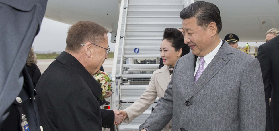 الرئيس الصيني يصل إلى باريس لحضور مؤتمر تغير المناخ
