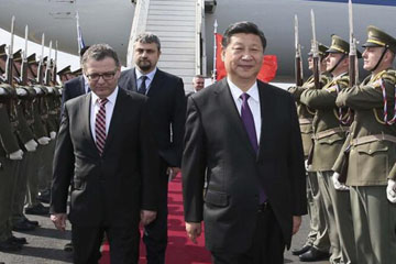 الرئيس الصيني يصل إلى جمهورية التشيك في زيارة دولة