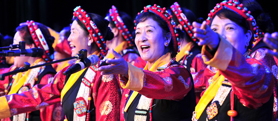 احتفال الكوادر من المسنين بالذكرى الـ95 لتأسيس الحزب الشيوعي الصيني بالتبت
