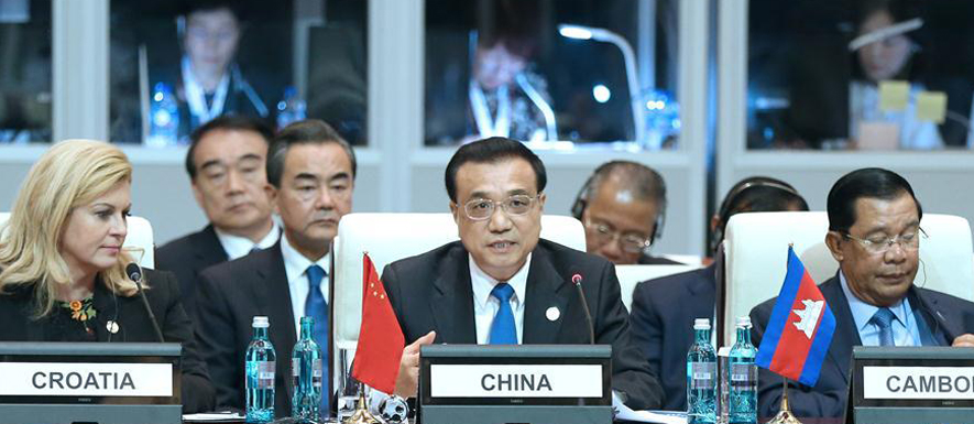 رئيس مجلس الدولة الصيني: التحكيم بشأن بحر الصين الجنوبي لن يكون له تأثير على سيادة الصين على الأراضي