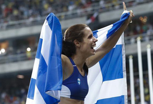 اليونانية ستيفانيدي تتوج بذهبية القفز بالزانة في أولمبياد ريو
