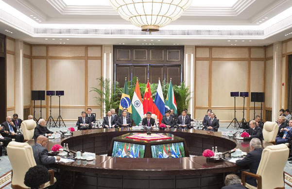 الرئيس الصيني شي يحضر اجتماع قادة دول بريكس في هانغتشو