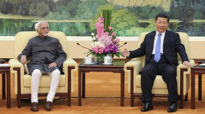 الرئيس الصينى يجتمع مع نائب الرئيس الهندى