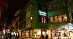 المناظر الليلية في زيوريخ بسويسرا