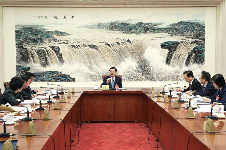 انعقاد الاجتماع الأول للرؤساء لهيئة الرئاسة للدورة التشريعية السنوية في الصين