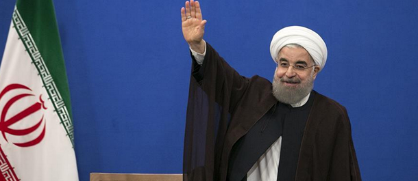 روحاني يفوز بالانتخابات الرئاسية الإيرانية