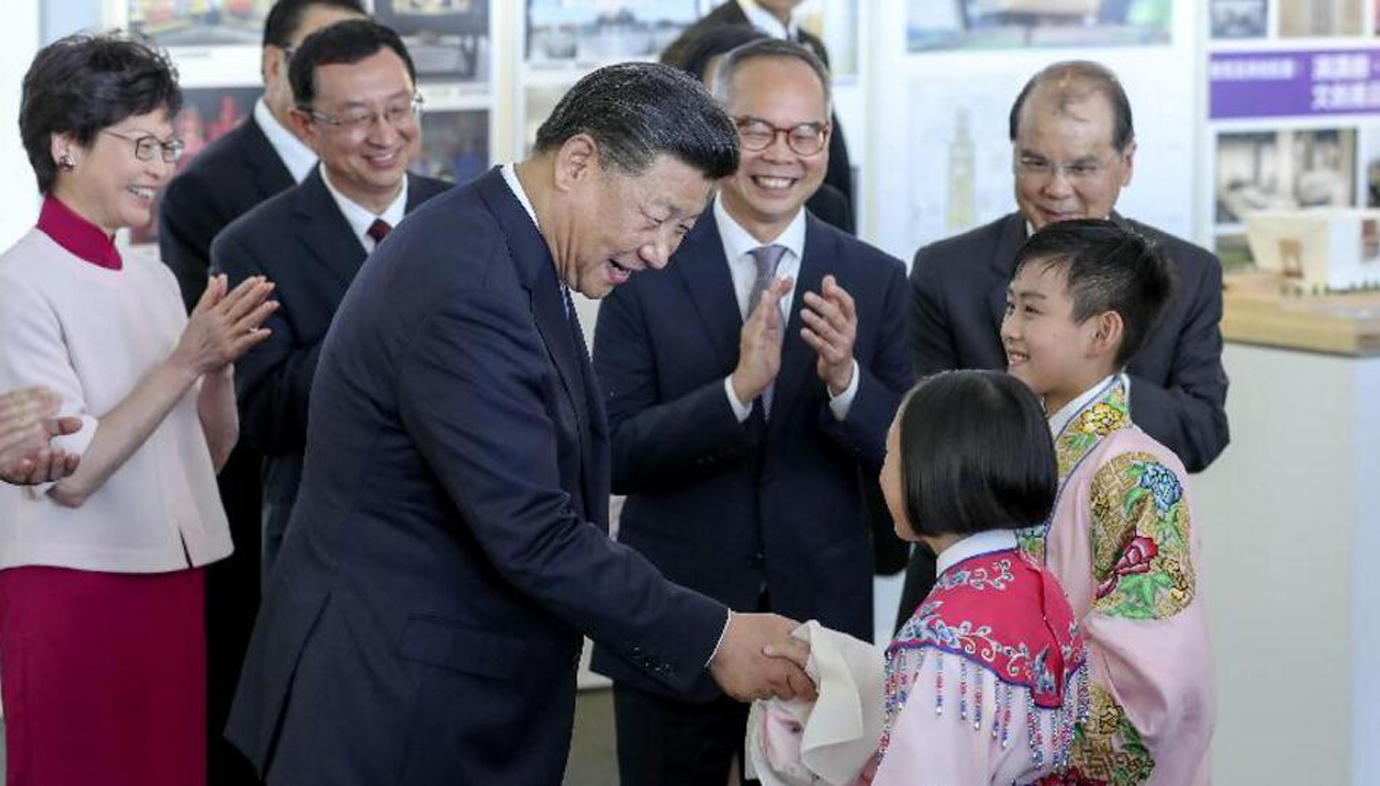 الرئيس شى يحضر حفل توقيع اتفاقية تعاون لتطوير المتحف الثقافي للمدينة المحرمة في هونغ كونغ