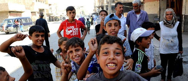 سوريا: 700 طن من مساعدات الإغاثة تصل إلى مدينة دير الزور