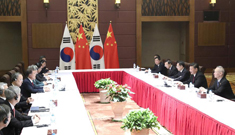 الرئيسان الصيني والكوري الجنوبي يبحثان العلاقات الثنائية والوضع في شبه الجزيرة الكورية