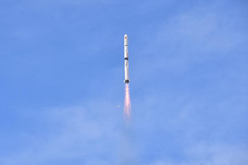 الصين تطلق أول مجموعة من أقمار "ياوقان-31" للاستشعار عن بعد