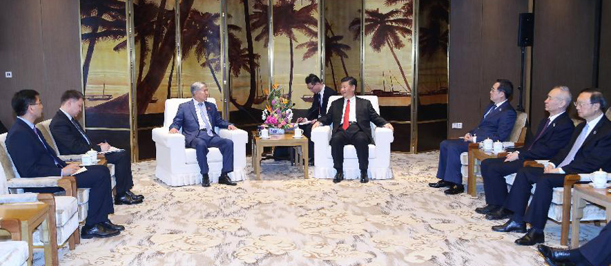 الرئيس شي يجتمع مع رئيس قرغيزستان السابق لبحث التعاون الثنائى